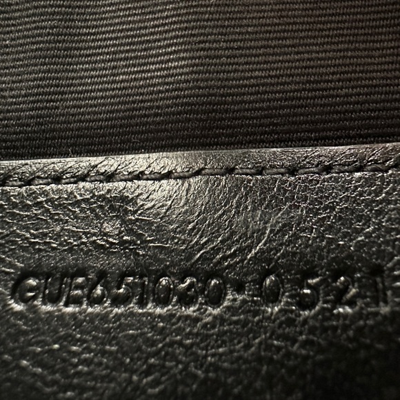 SOLD- Authentic Envelope Flap YSL Clutch Bag in Grained Leather. Black & gold. - Picture 5 of 7